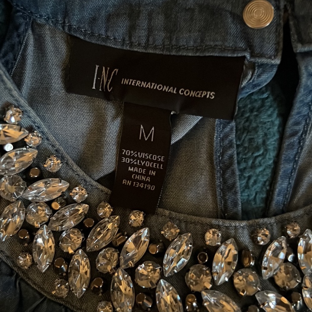 International Concepts - Denim Top - Size M - Picture 4 of 7